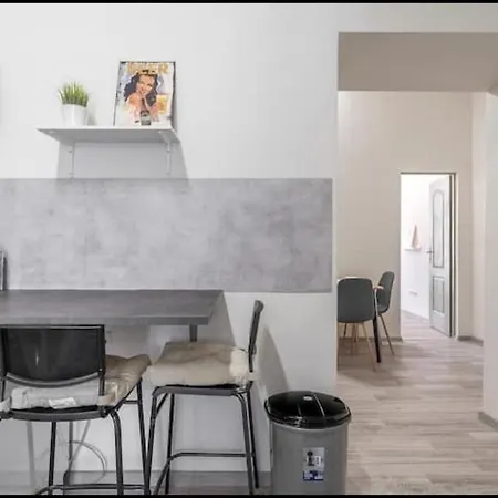 Superb Downtown Szimpla Kert With 3 Acs Apartment *